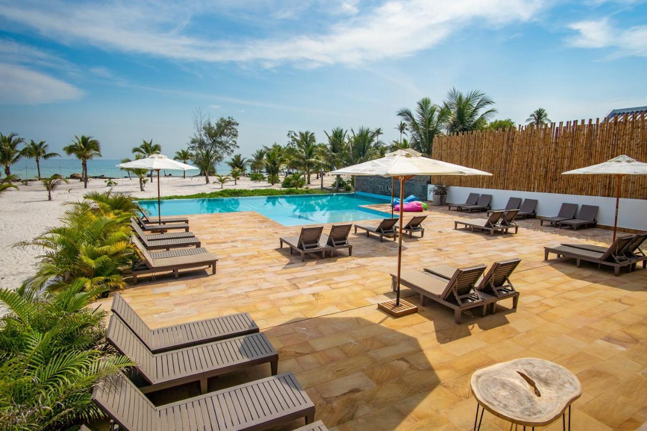 You&Me Resort Pagoda Beach Bagian luar foto