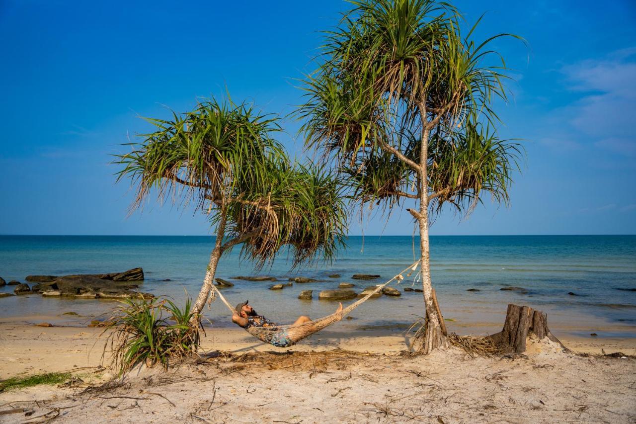 You&Me Resort Pagoda Beach Bagian luar foto