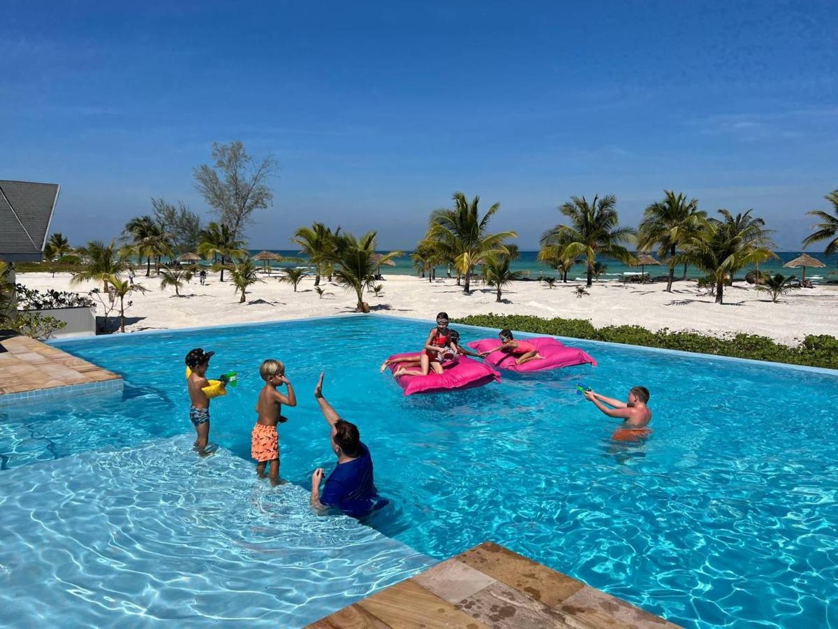 You&Me Resort Pagoda Beach Bagian luar foto