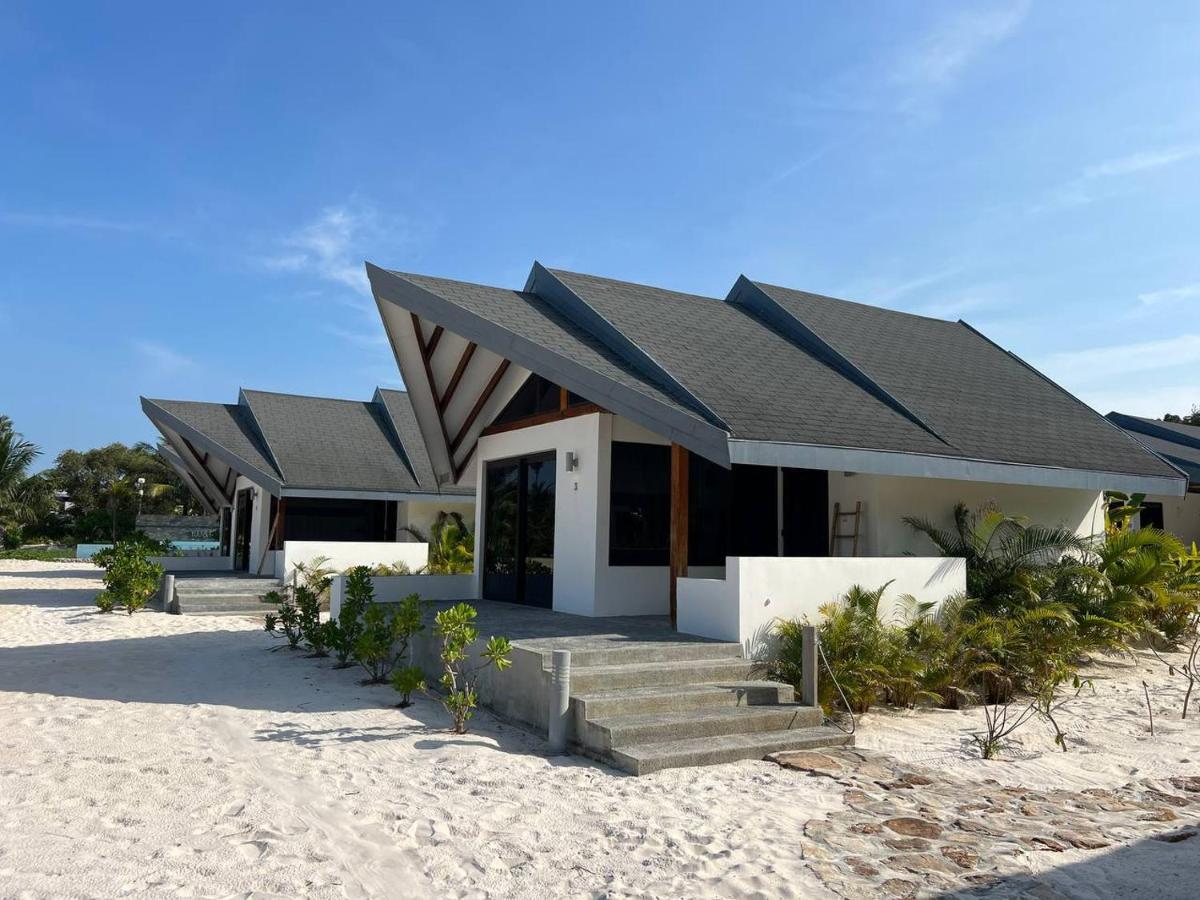 You&Me Resort Pagoda Beach Bagian luar foto