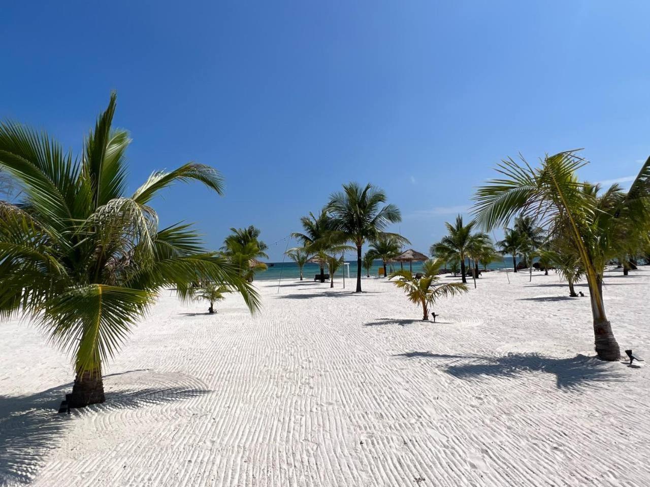 You&Me Resort Pagoda Beach Bagian luar foto